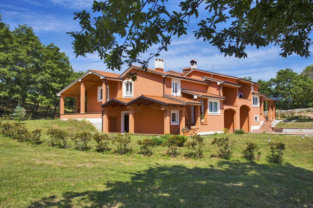 Apartments Matelici Divsici Exterior photo