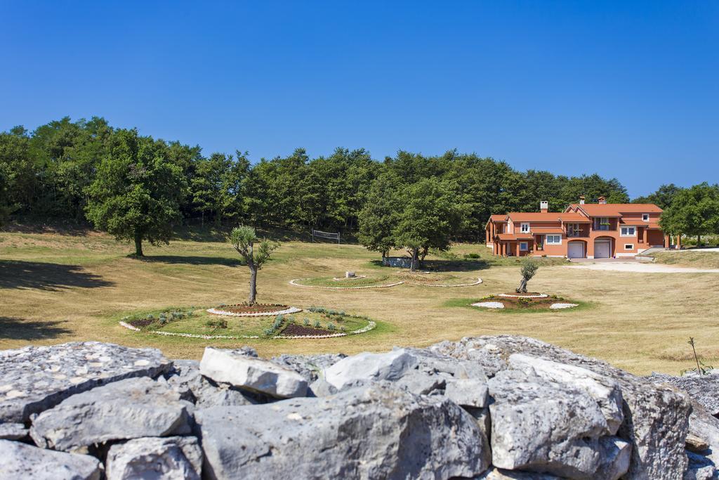 Apartments Matelici Divsici Exterior photo