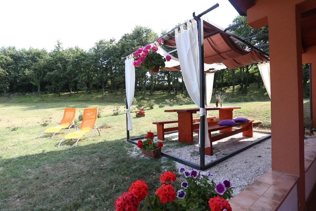 Apartments Matelici Divsici Exterior photo